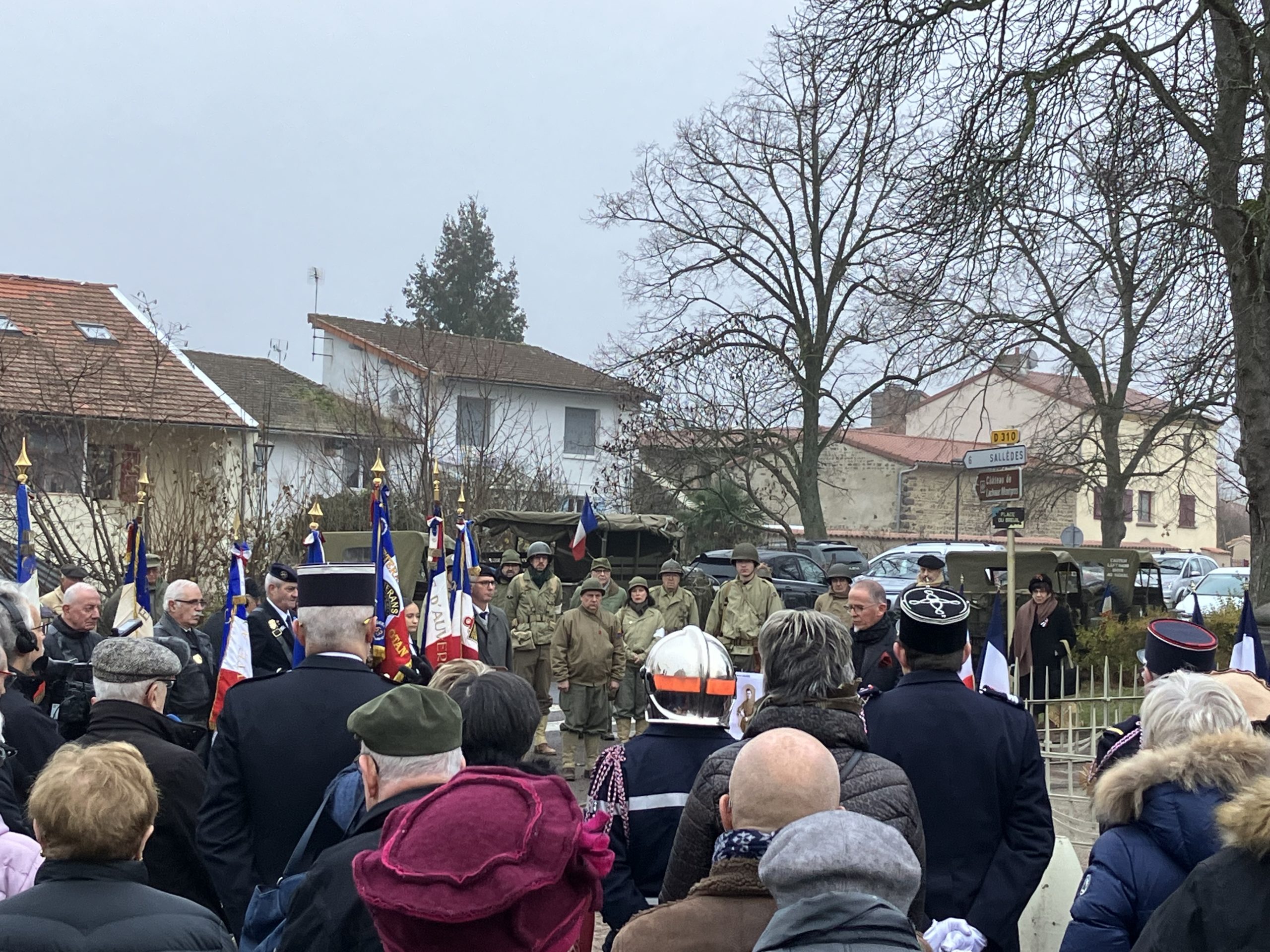 Samedi 16 décembre 2023, la population de Saint-Julien-de-Coppel et des environs, s’est déplacée en nombre pour commémorer la rafle du 16 décembre 1943. C’est au pied du monument aux morts […]